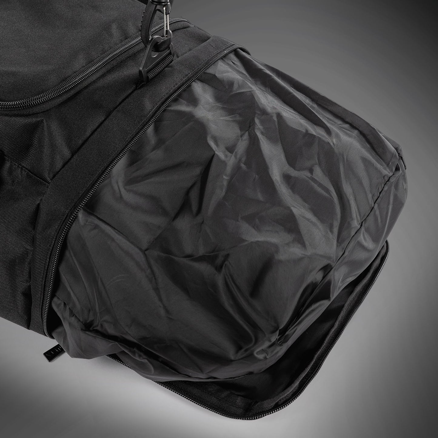 Venum Essential Sports Bag (37L) - Black