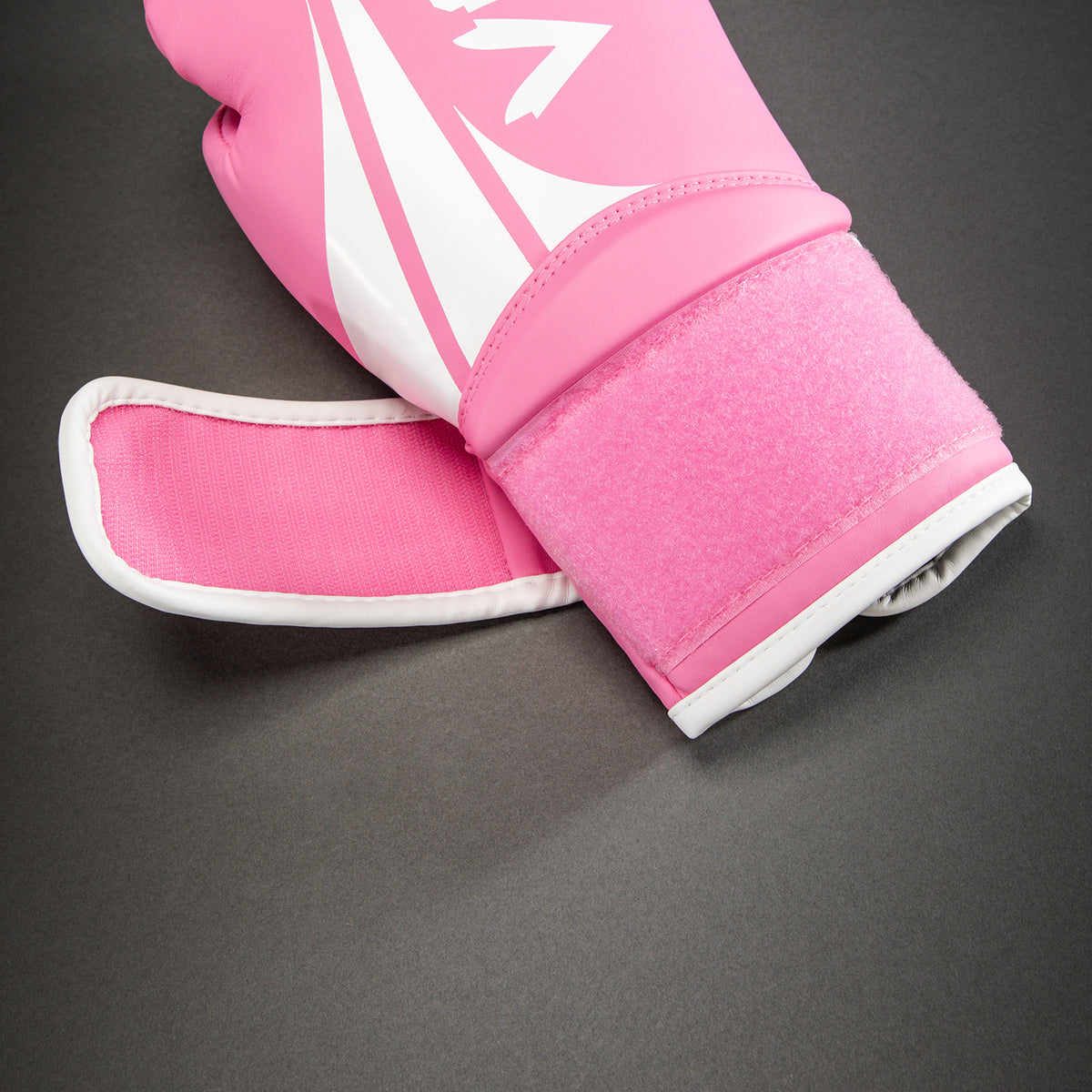 Venum Challenger 2.5 Boxing Gloves - Pink/White