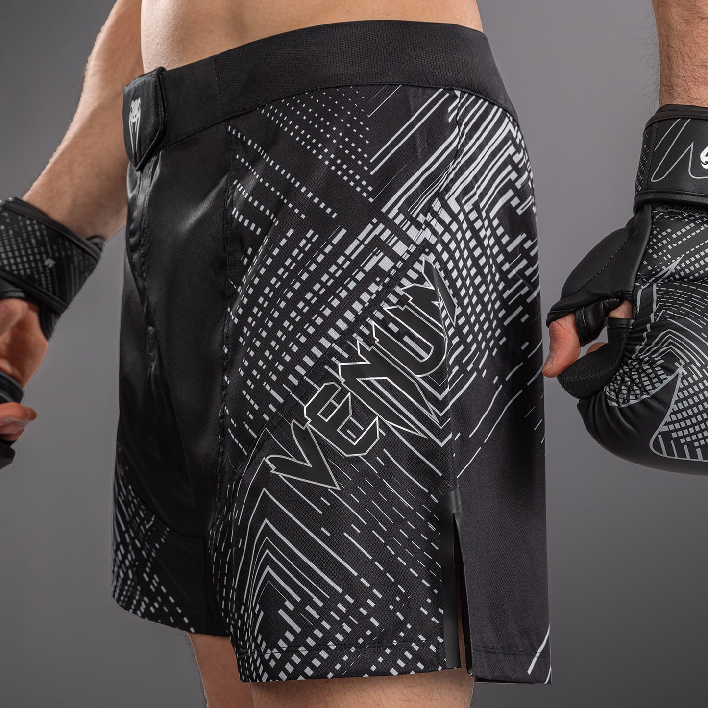 Venum Midnight Fury Fightshorts - Black/Grey/Silver