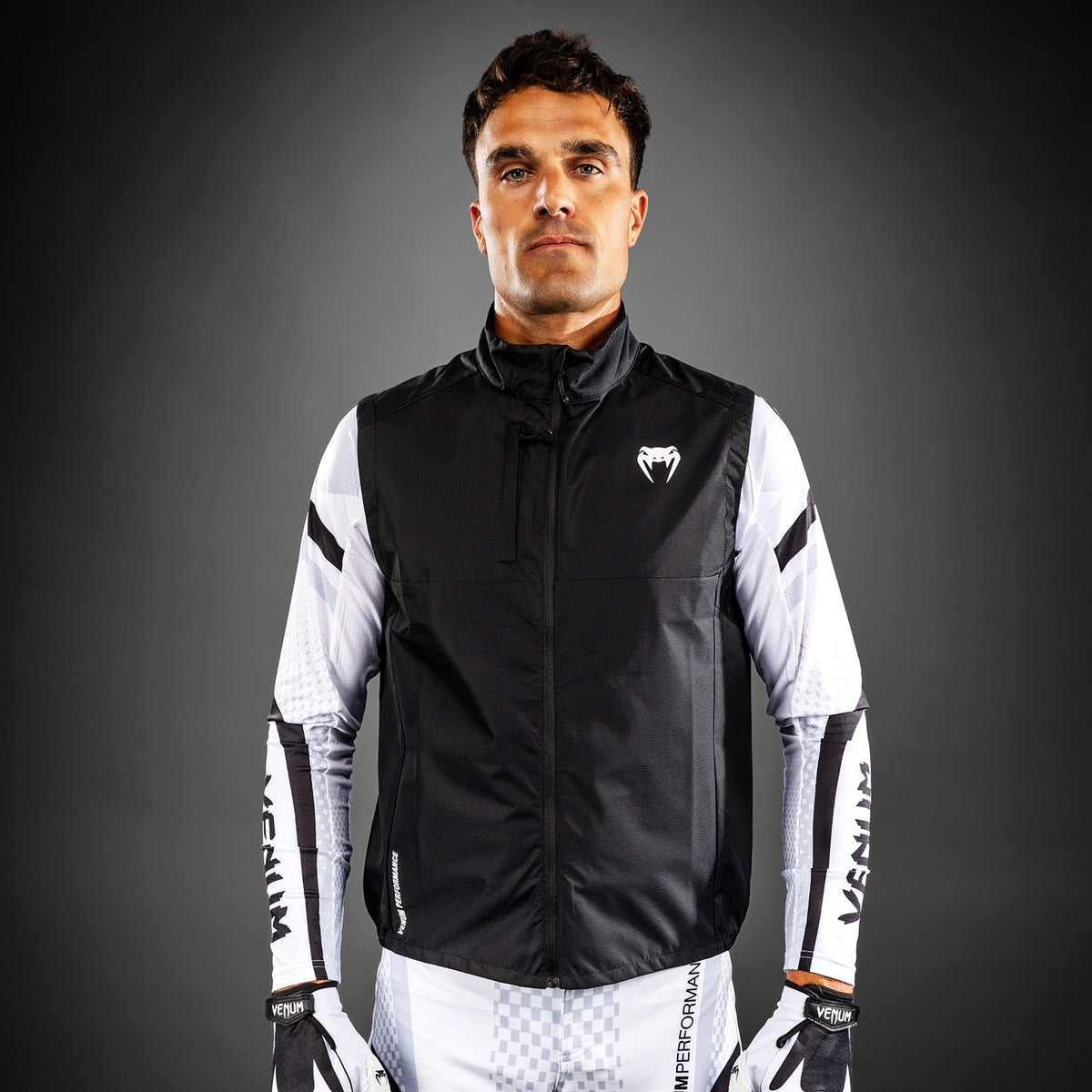 Venum MX Basics Sleeveles Windbreaker - Black/White