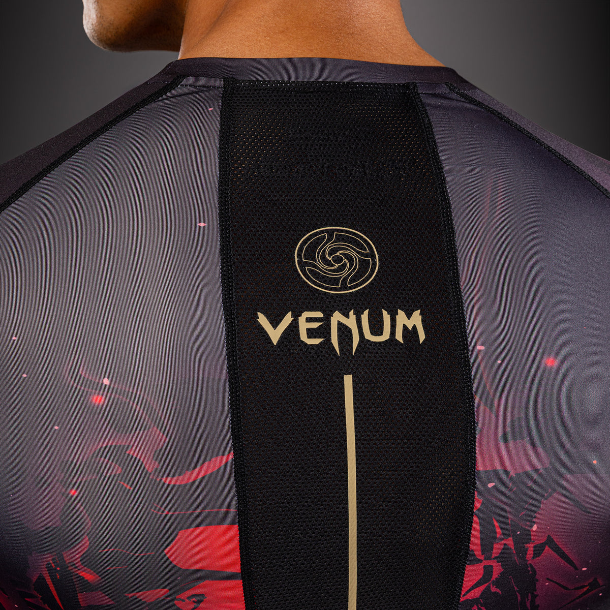 Jujutsu Kaisen x Venum Itadori Long Sleeve Rashguard - Black/Red
