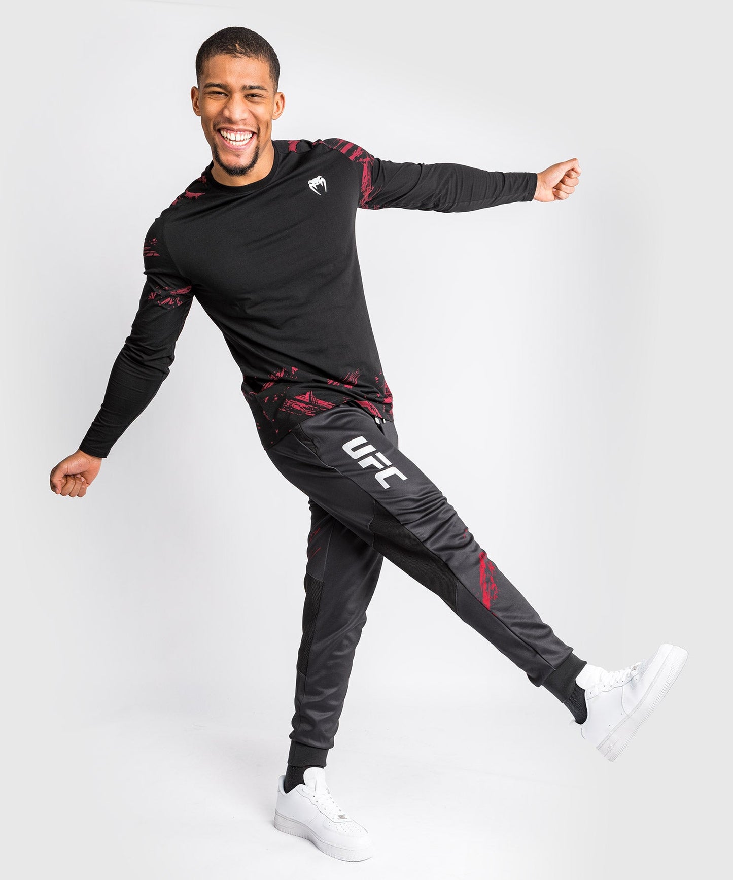 UFC Venum Authentic Fight Week 2.0 Sweatpants - Black/Red