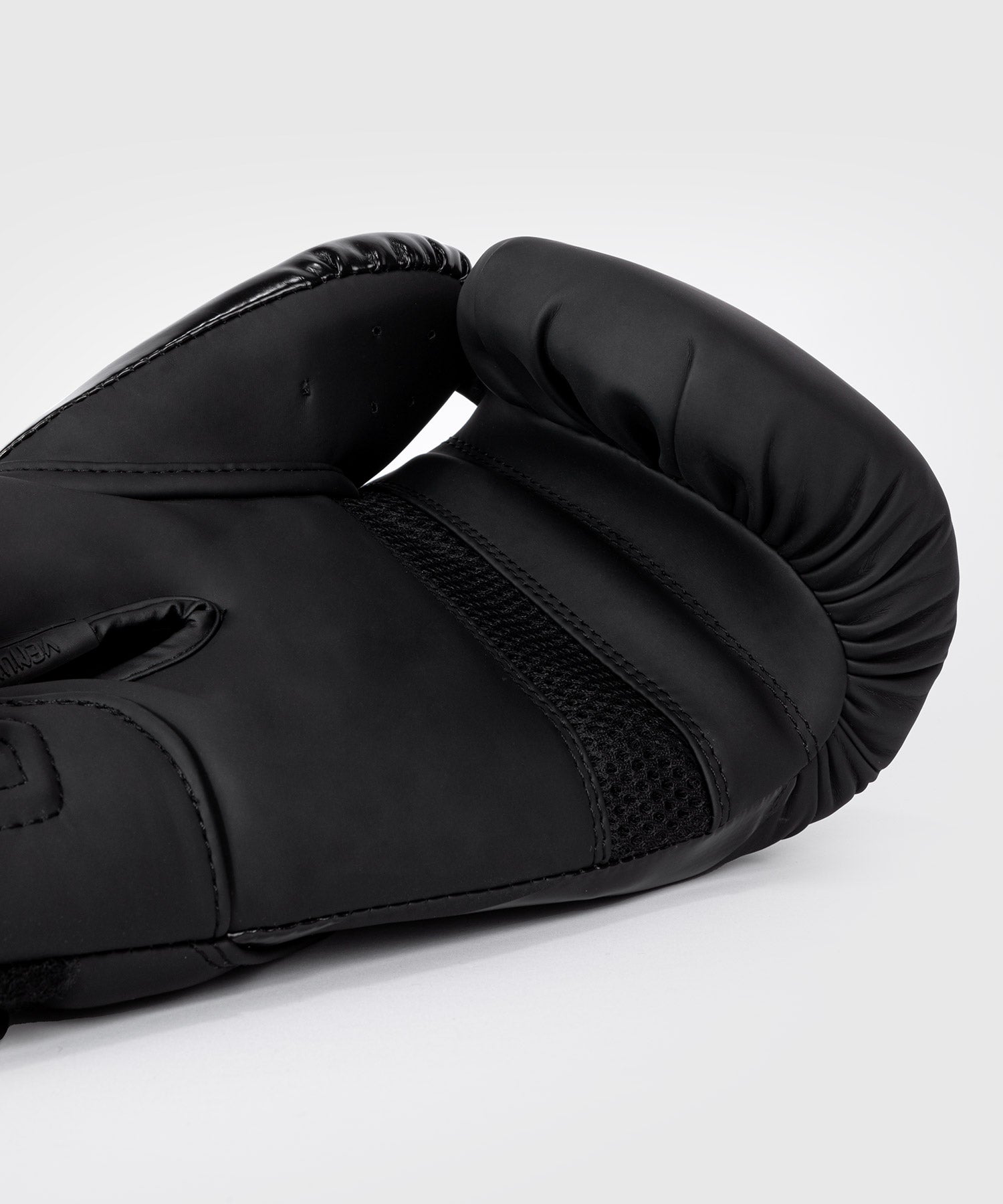 Venum Challenger 4.0 Boxing Gloves - Black/Black