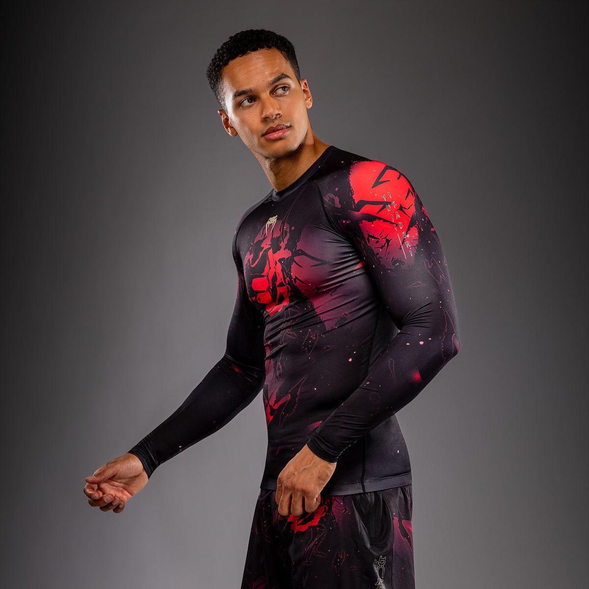 Jujutsu Kaisen x Venum Itadori Long Sleeve Rashguard - Black/Red