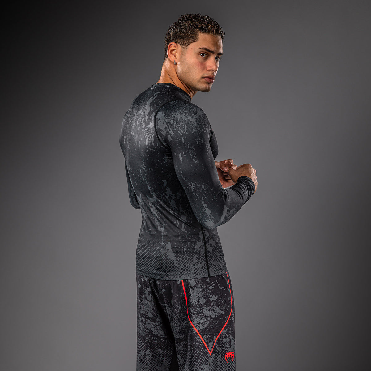 Venum x Batman Long Sleeve Rashguard - Black/Grey/Red