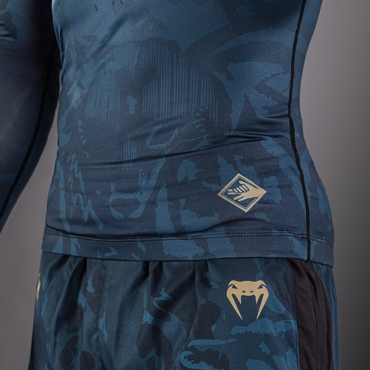 Jujutsu Kaisen x Venum Fushiguro Long Sleeve Rashguard - Ocean Blue