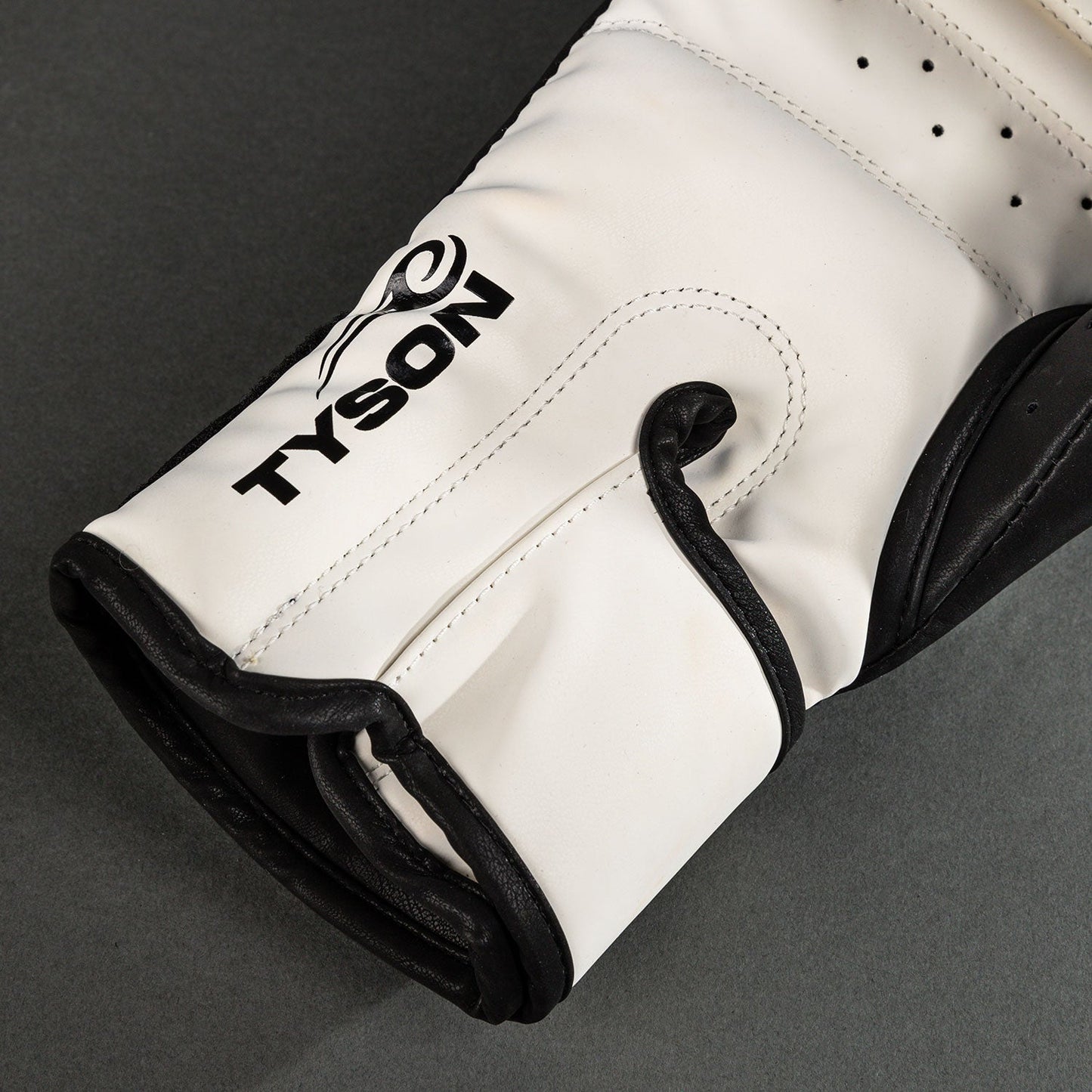 Venum Mike Tyson Replica Boxing Gloves - Deep Black/Optical White