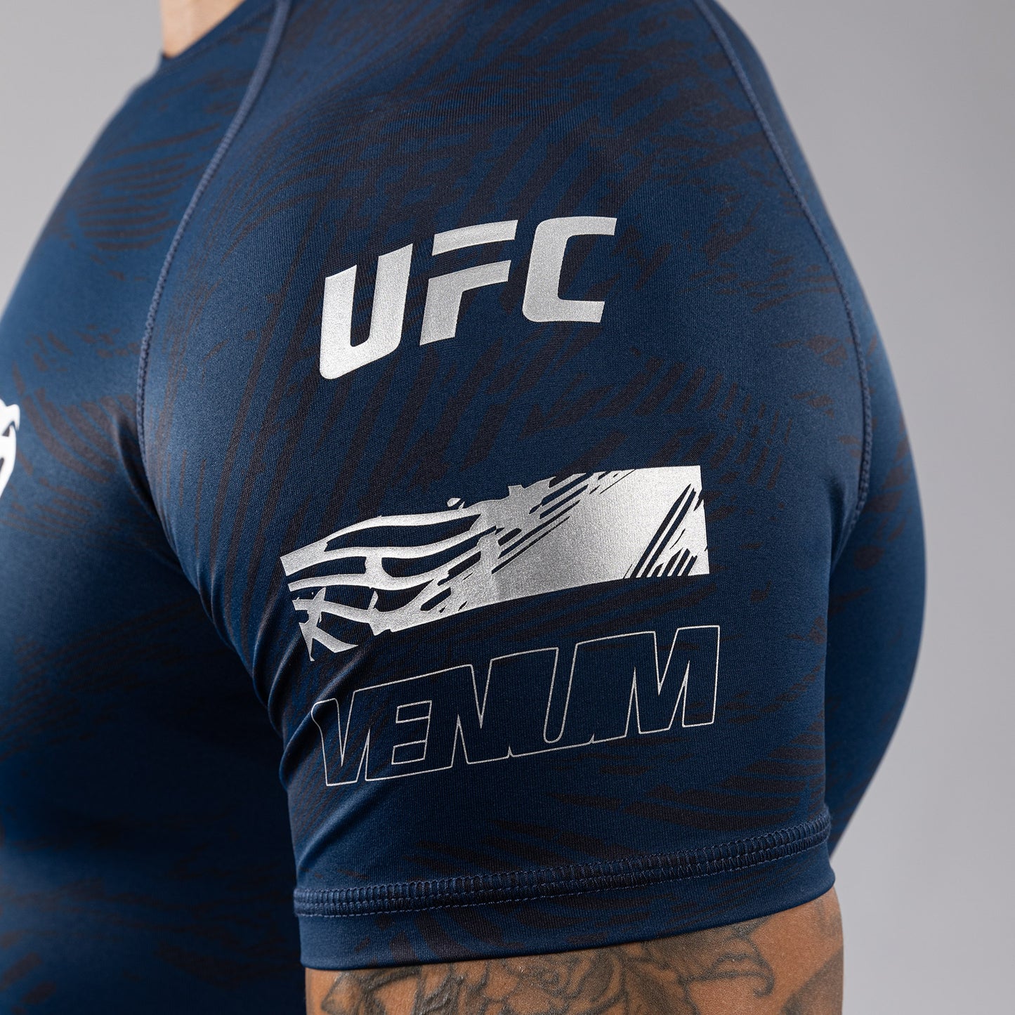 UFC Fusion by Venum Fight Week Men’s Performance Short Sleeve Rashguard - Oceanic Blue