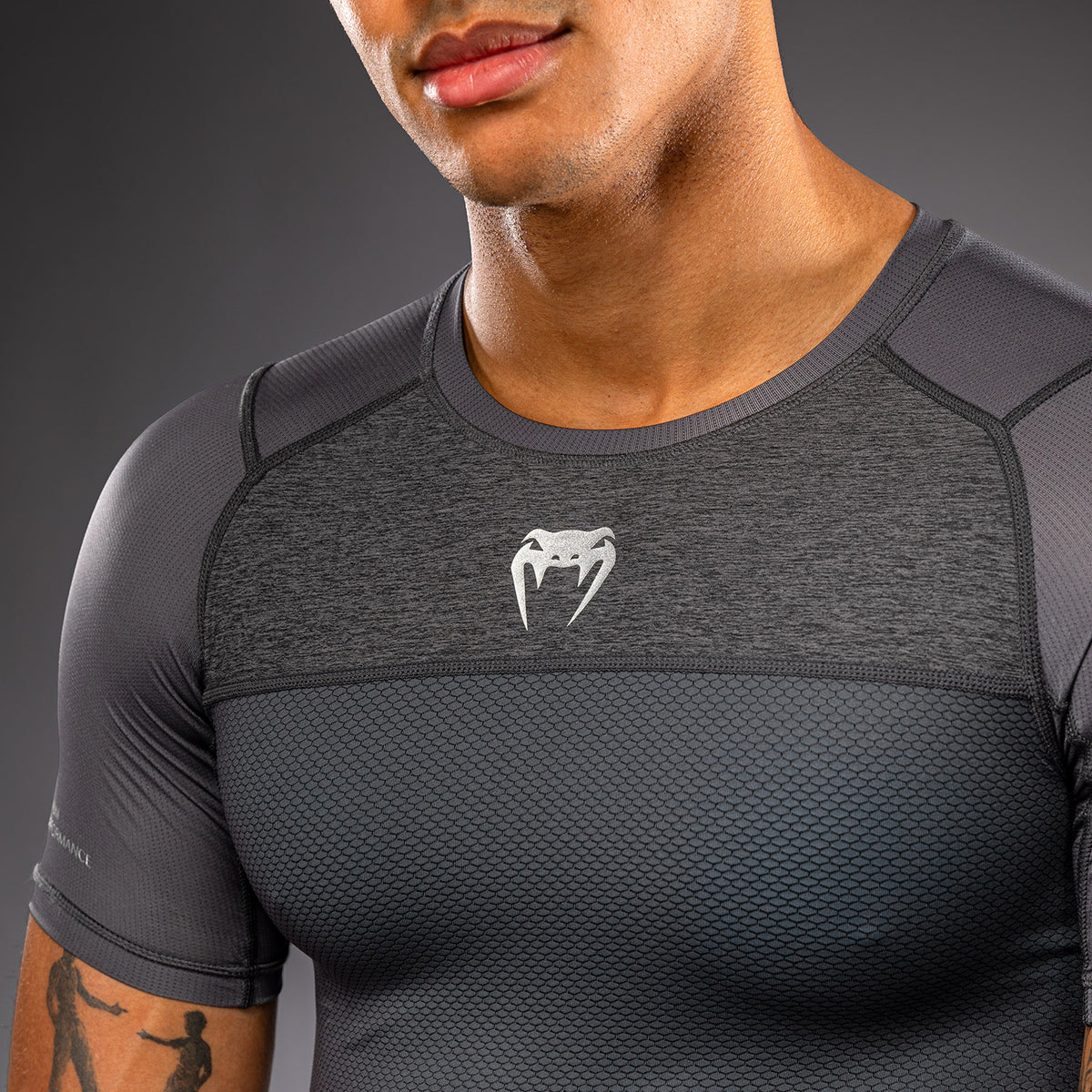 Venum G-Fit Scale Short Sleeve Rashguard - Grey