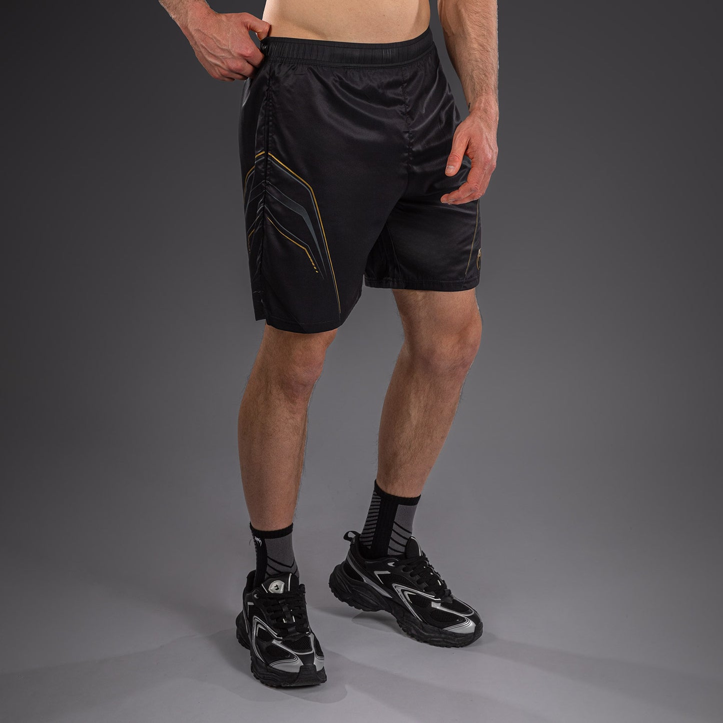 Venum Streamline Training Shorts - Black/Gold