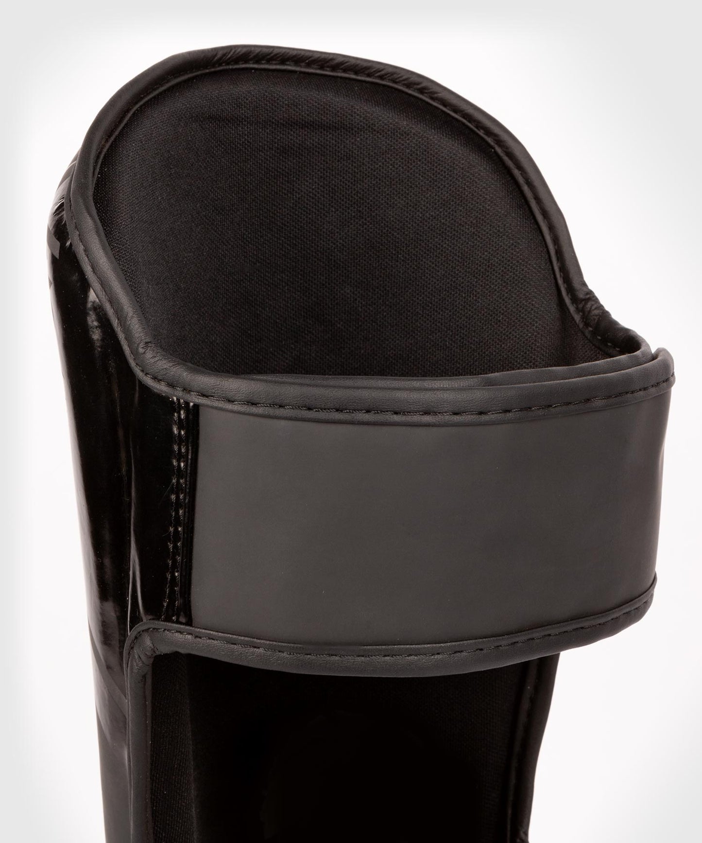 Venum Contender 2.0 Shin Guards