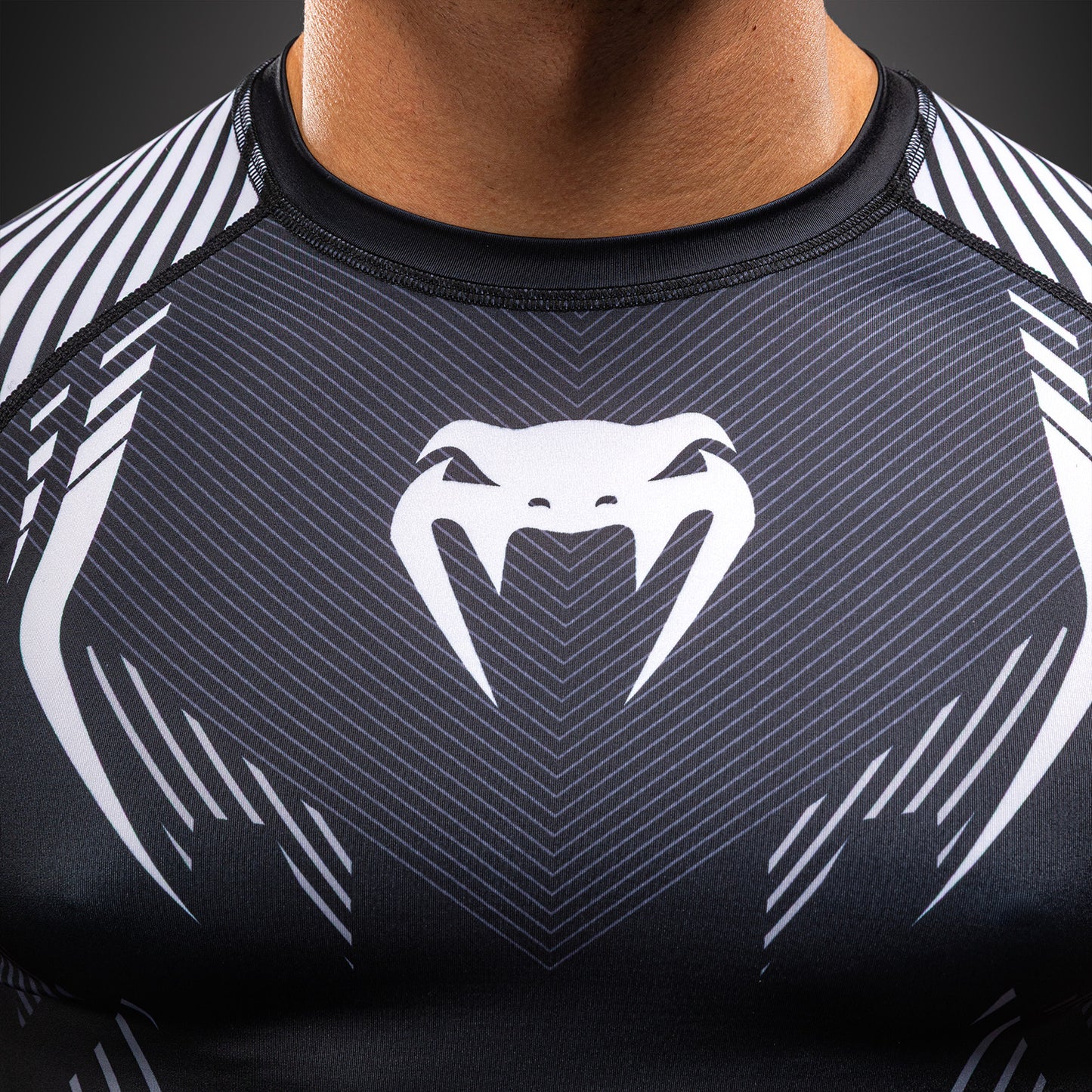Venum No-Gi 6.0 Short Sleeve Rashguard - Black/White