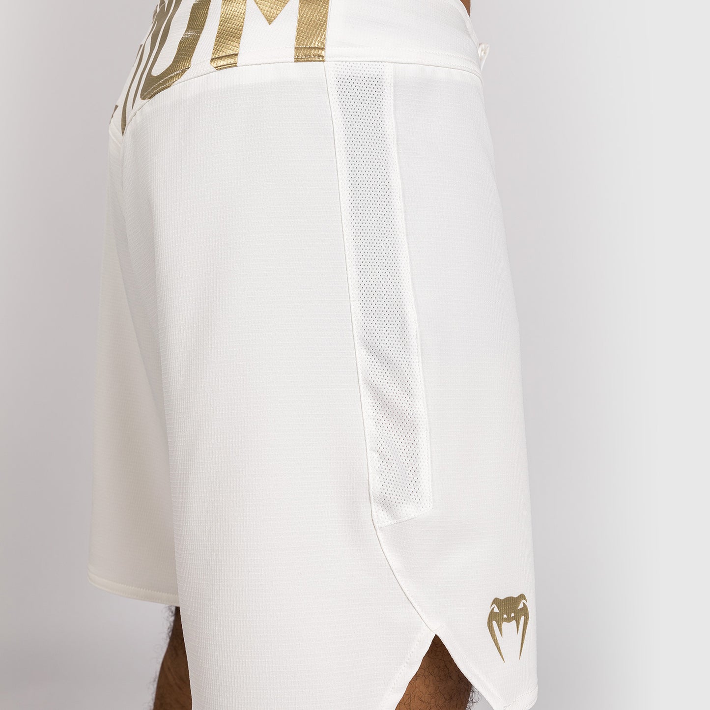 Venum Light 5.0 Fight Shorts - White/Gold