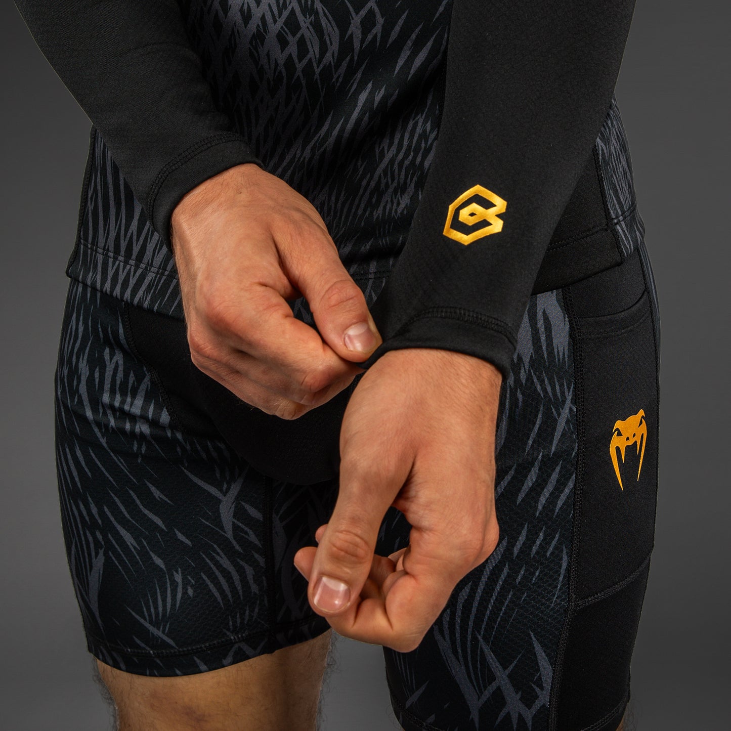 Venum x Chimaev Long Sleeve Rashguard - Black/Grey