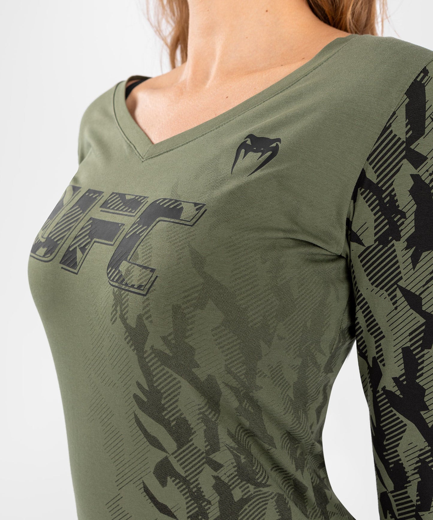 UFC Venum Authentic Fight Week Women's Long Sleeve T-shirt - Khaki