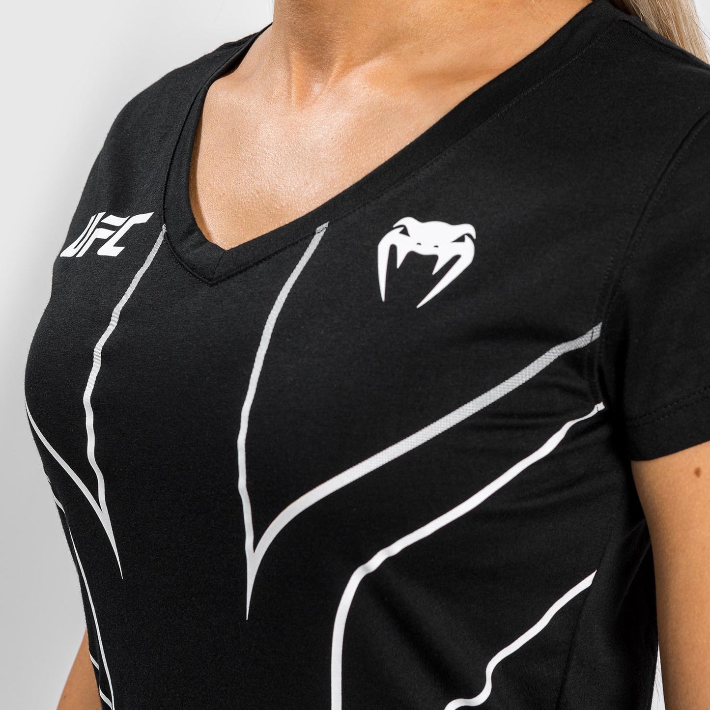 UFC Venum Fight Night 2.0 Replica Women's T-shirt - Black