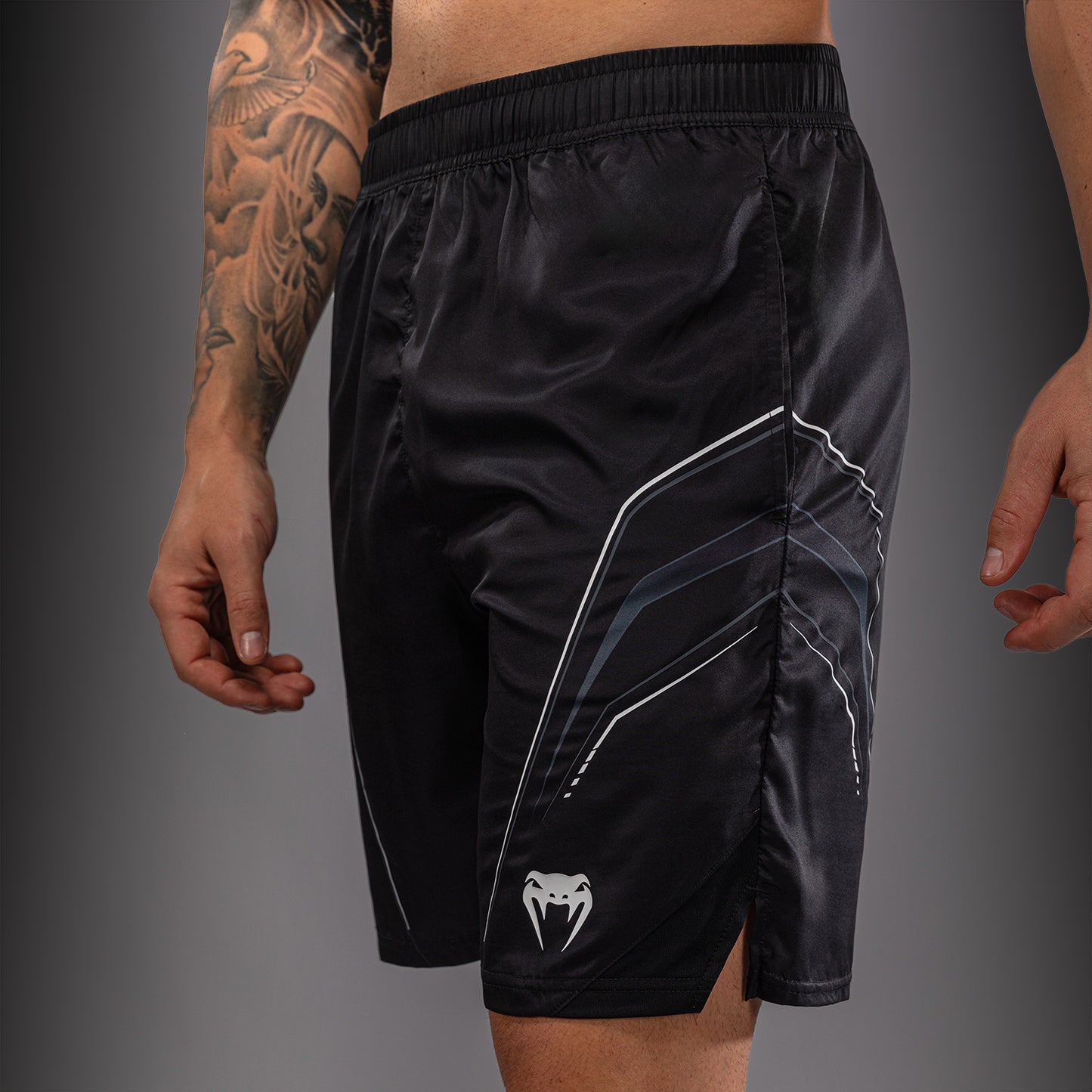 Venum Streamline Training Shorts - Black/White