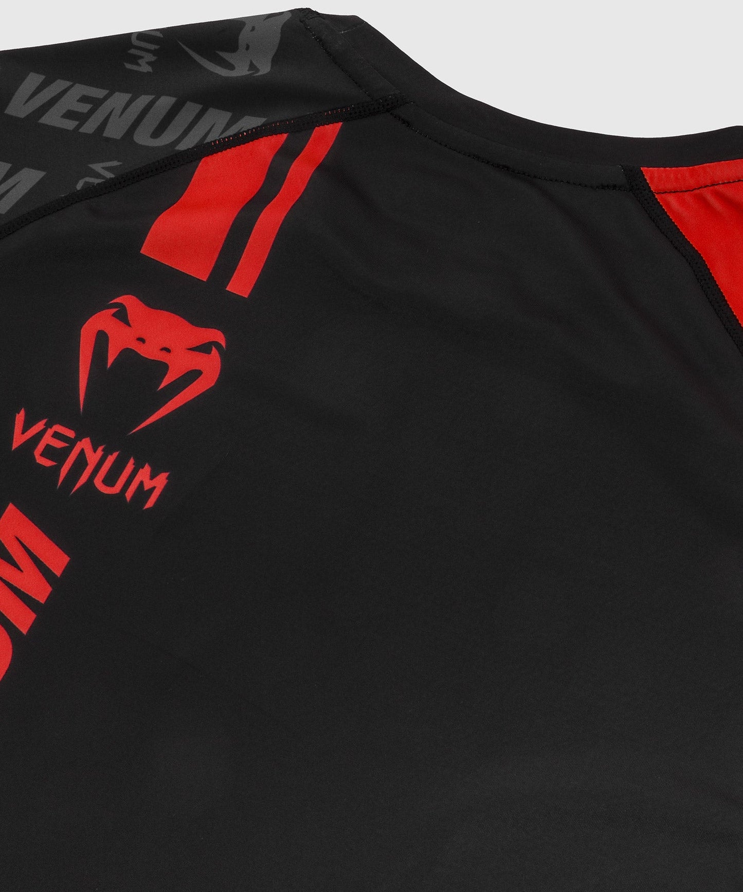 Venum Logos Rashguard - Short Sleeves - Black/Red