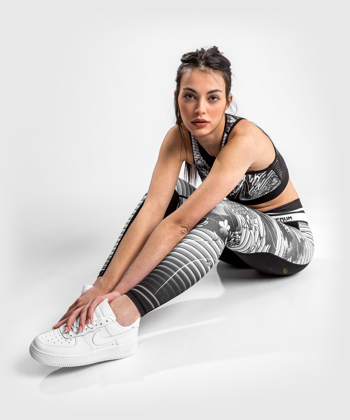 Venum YKZ21 Sport Bra – Black/White