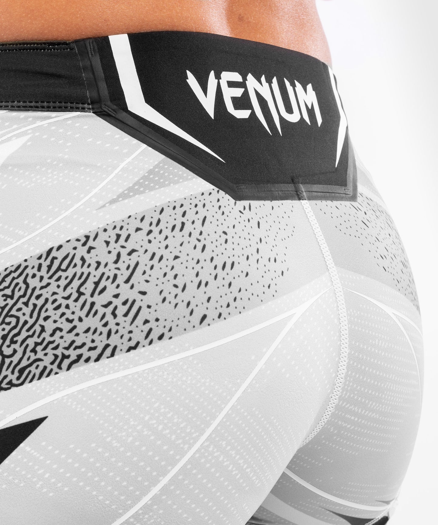 UFC Venum Authentic Fight Night Women's Vale Tudo Shorts - Short Fit - White