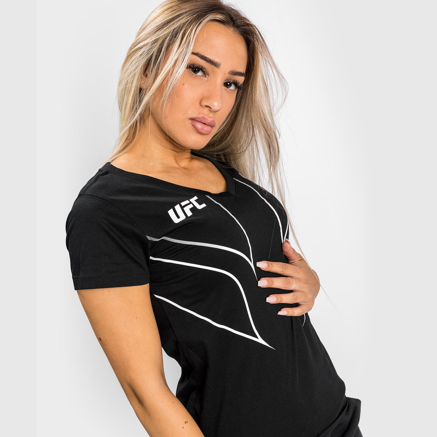 UFC Venum Fight Night 2.0 Replica Women's T-shirt - Black