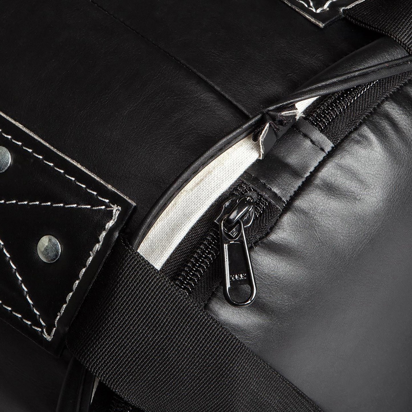 Venum Challenger Heavy bag + Ceiling Hook - Black/White - Filled - 170cm