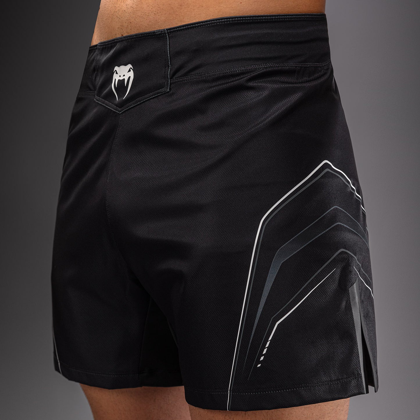 Venum Streamline Fightshorts - Black/White