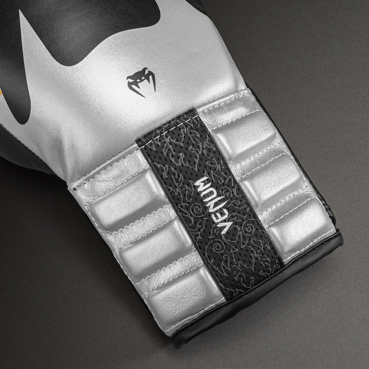 Venum Reverso Boxing Gloves – Black/Silver