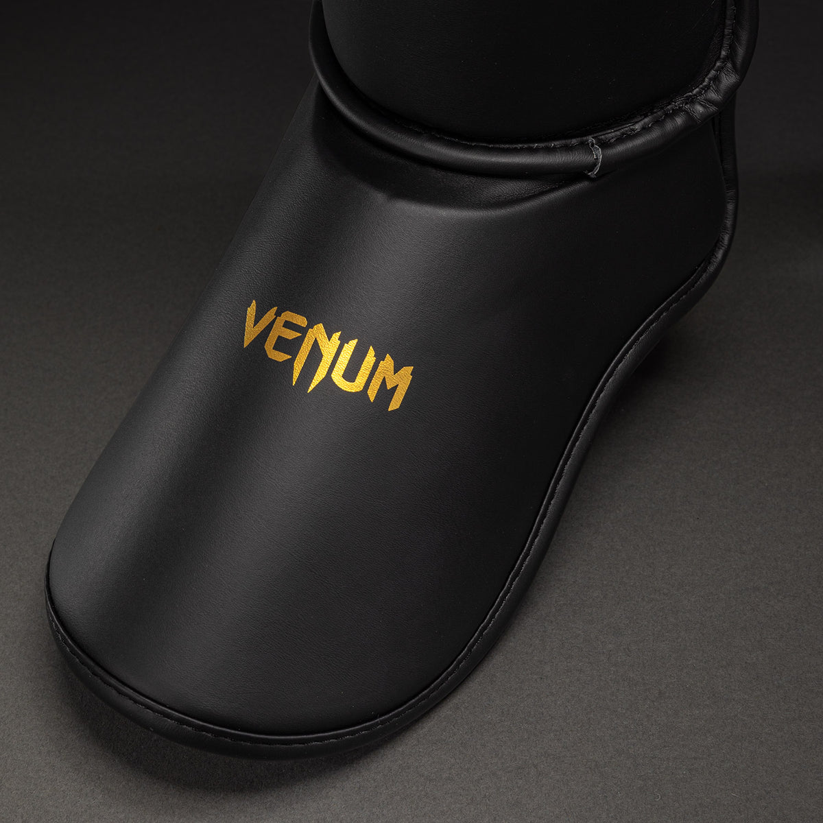 Venum Contender 1.5 Shin Guards - Black/Gold