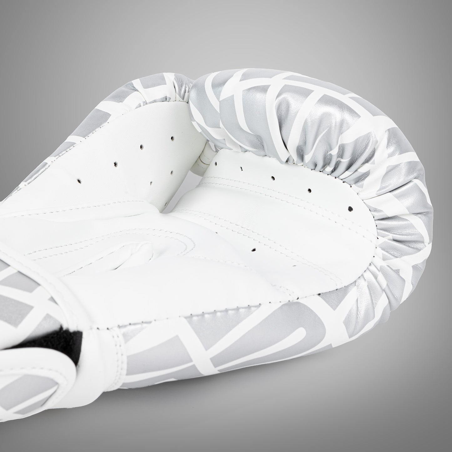 Venum Contender 1.5 XT Boxing Gloves White/Silver