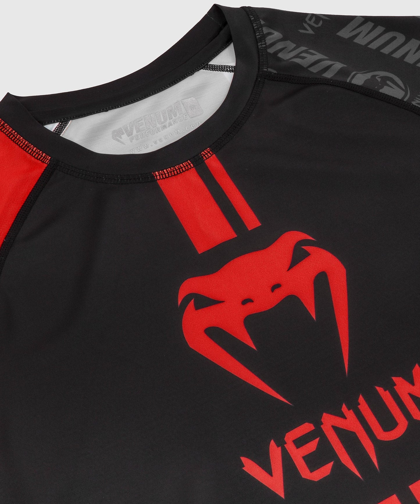 Venum Logos Rashguard - Short Sleeves - Black/Red