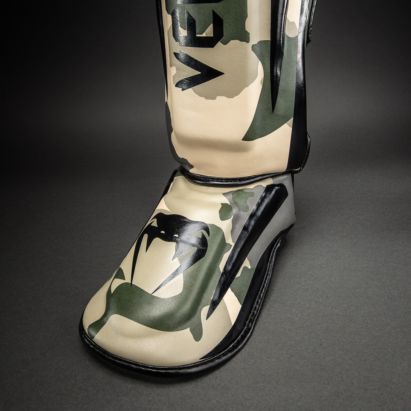 Venum Elite Camo Shin Guards - Khaki/ Off-White