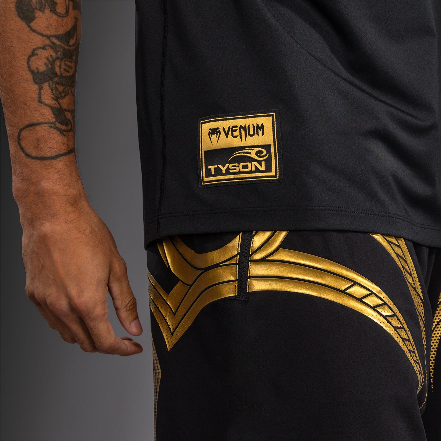 Venum x Mike Tyson Tiger Dry Tech T-Shirt - Black/Gold