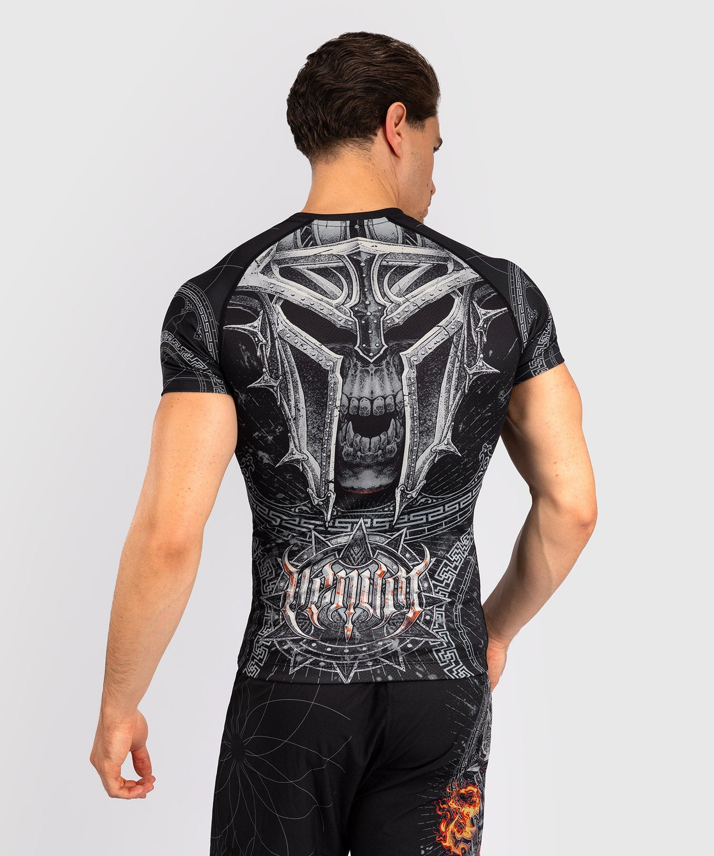 Venum Gladiator 5.0 Men's Short Sleeve Rashguard - Black/Silver