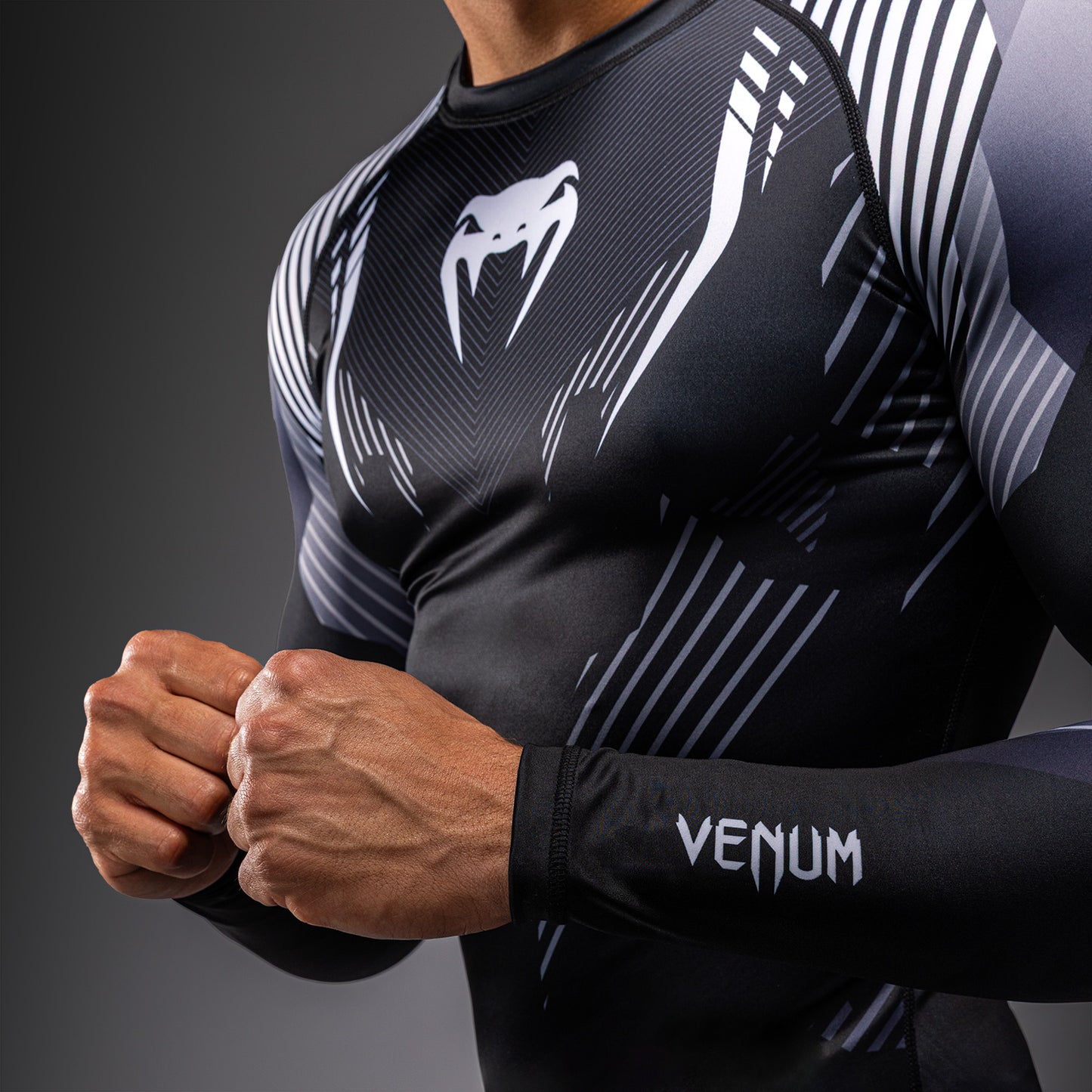 Venum No-Gi 6.0 Long Sleeve Rashguard - Black/White