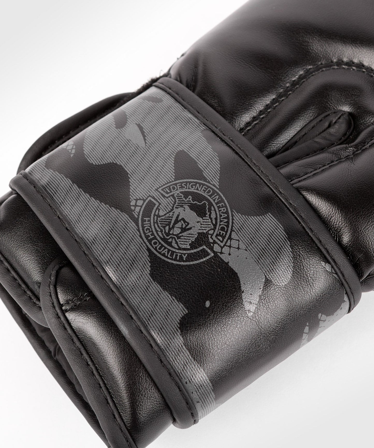 Venum Defender Contender 2.0 Boxing Gloves - Black/Black