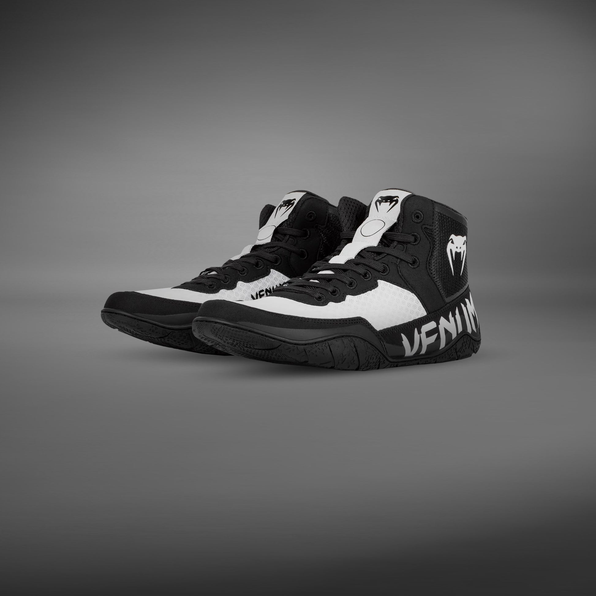 Venum Elite Wrestling Shoes Black/White - Main Image