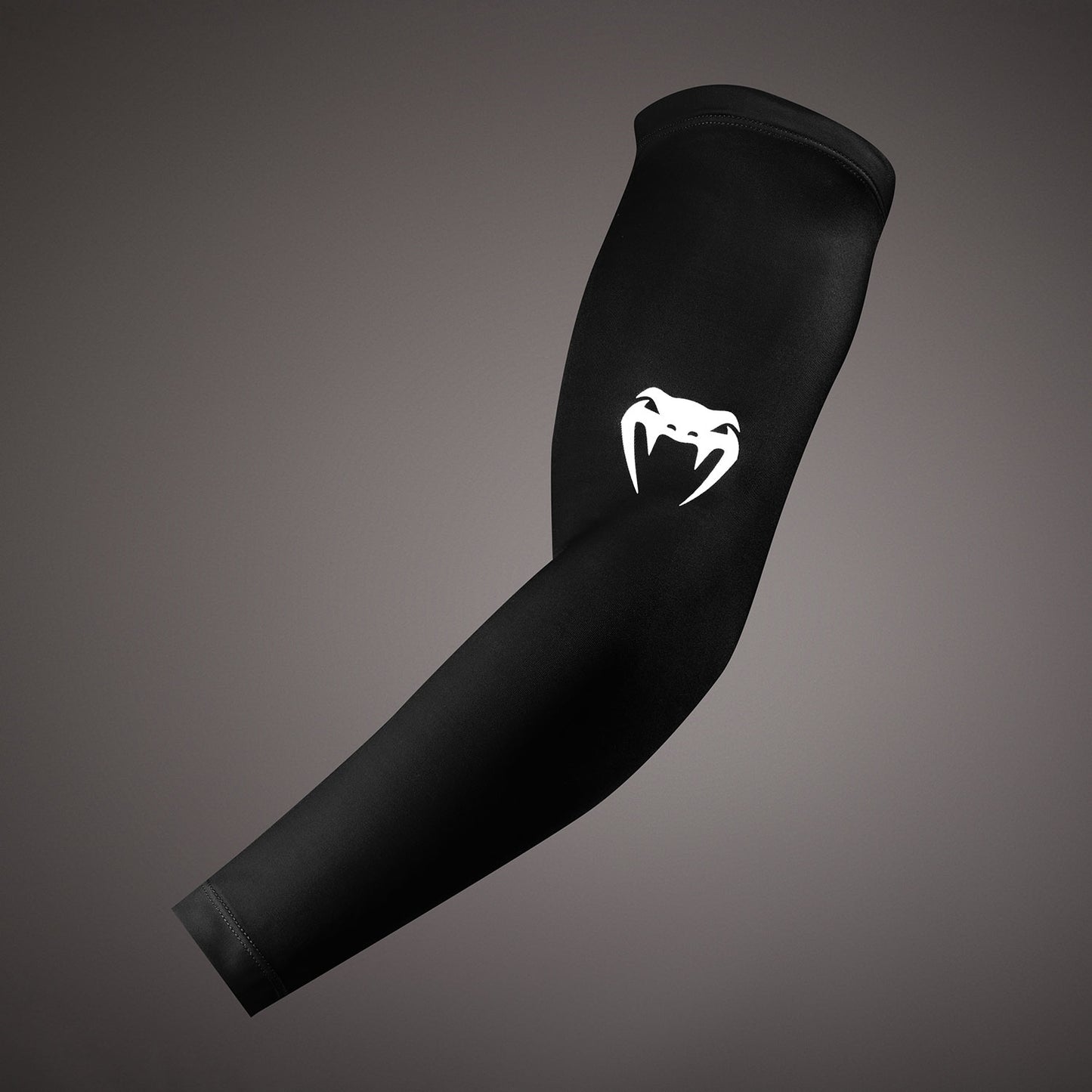 Venum Lineup Arm Sleeves - Black/White