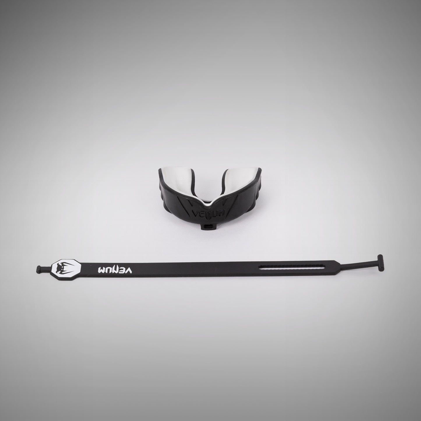 Venum Challenger Mouthguard Strap/Straples - Black/White