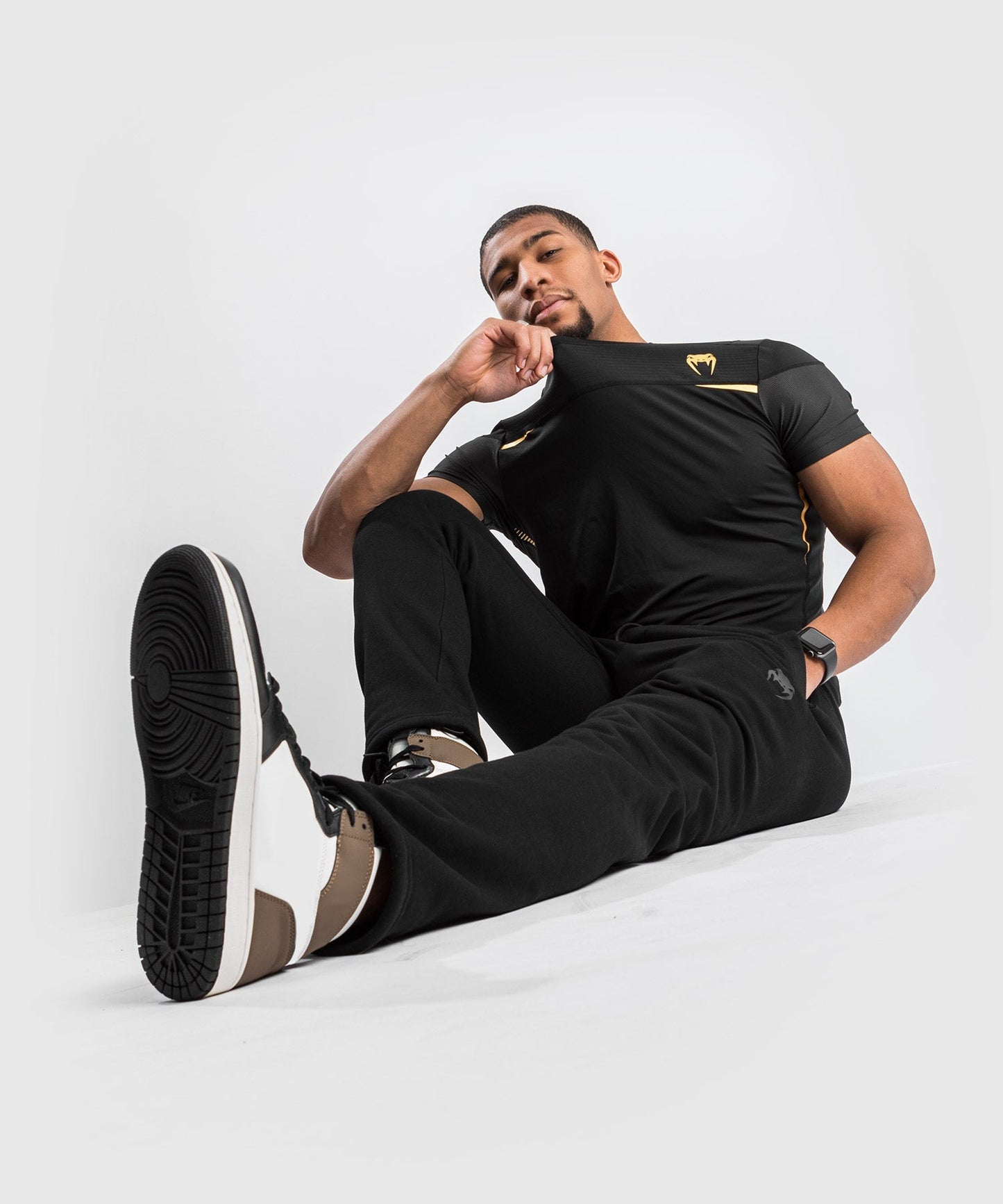 Venum Tempest 2.0 Dry tech T-shirt – Black/Gold