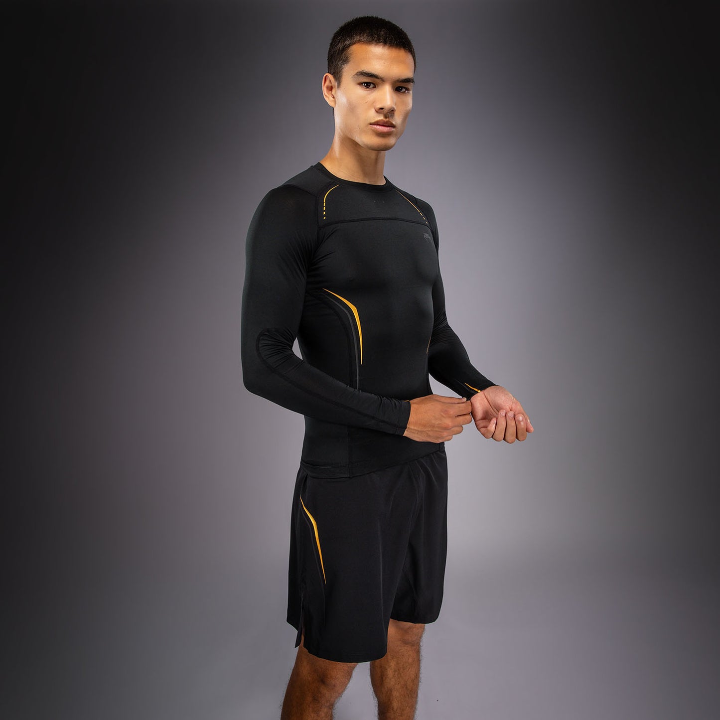 Venum G-Core Long Sleeve Rashguard - Black/Gold