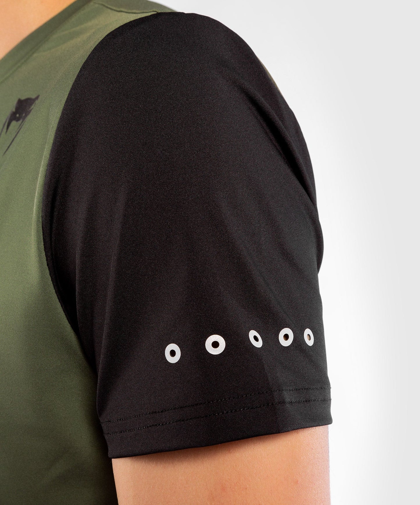 Venum Classic Evo Dry Tech T-shirt - Khaki/Silver