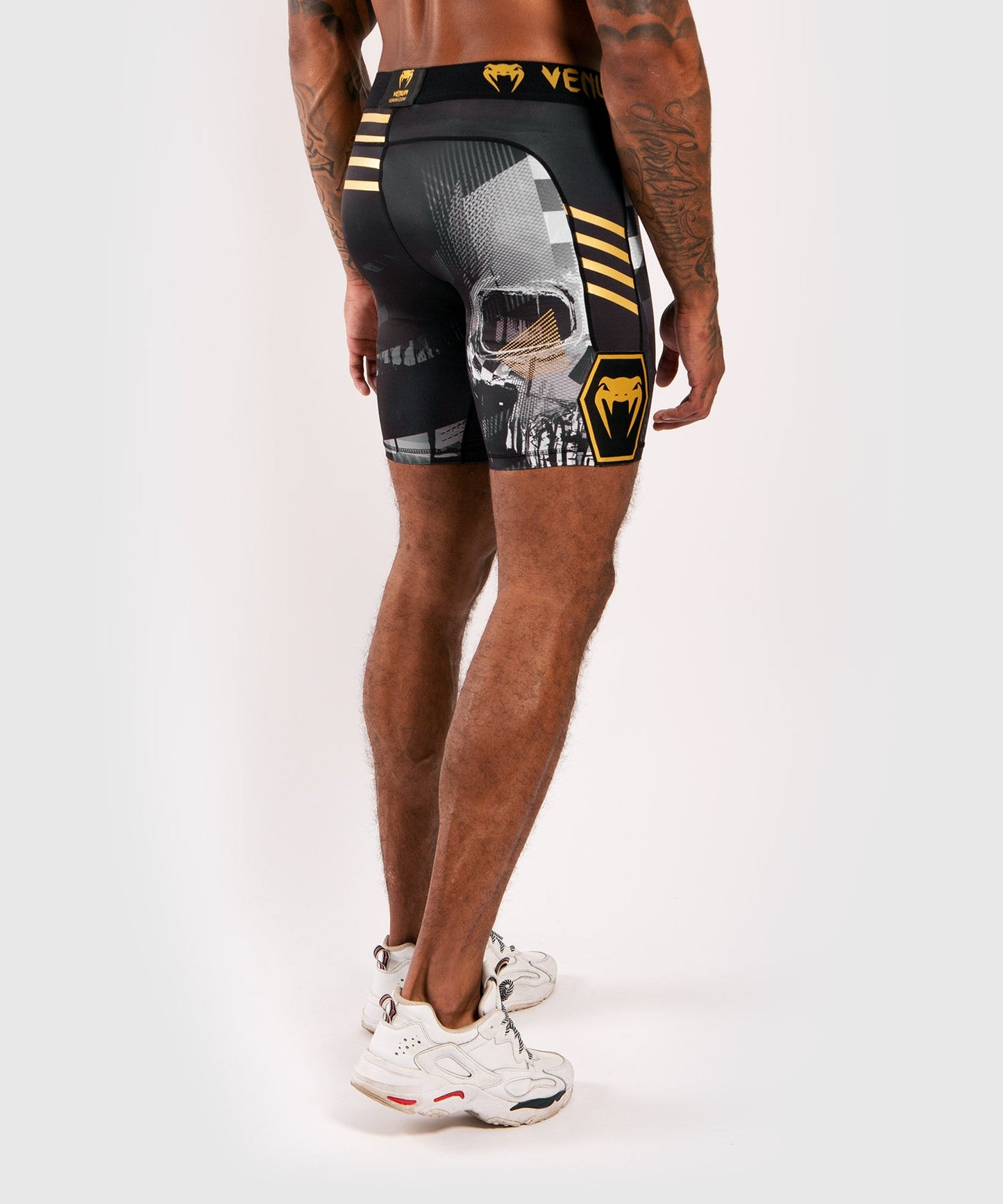 Venum Skull compression shorts - Black