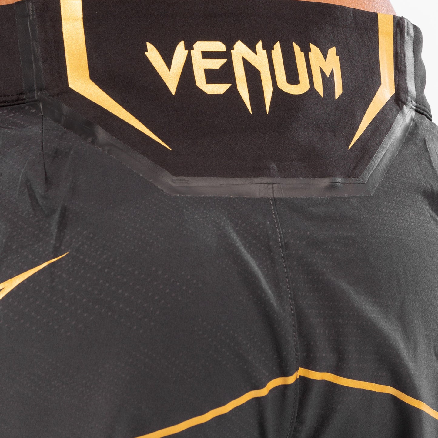 UFC Venum Authentic Fight Night Women's Shorts - Short Fit - Champion