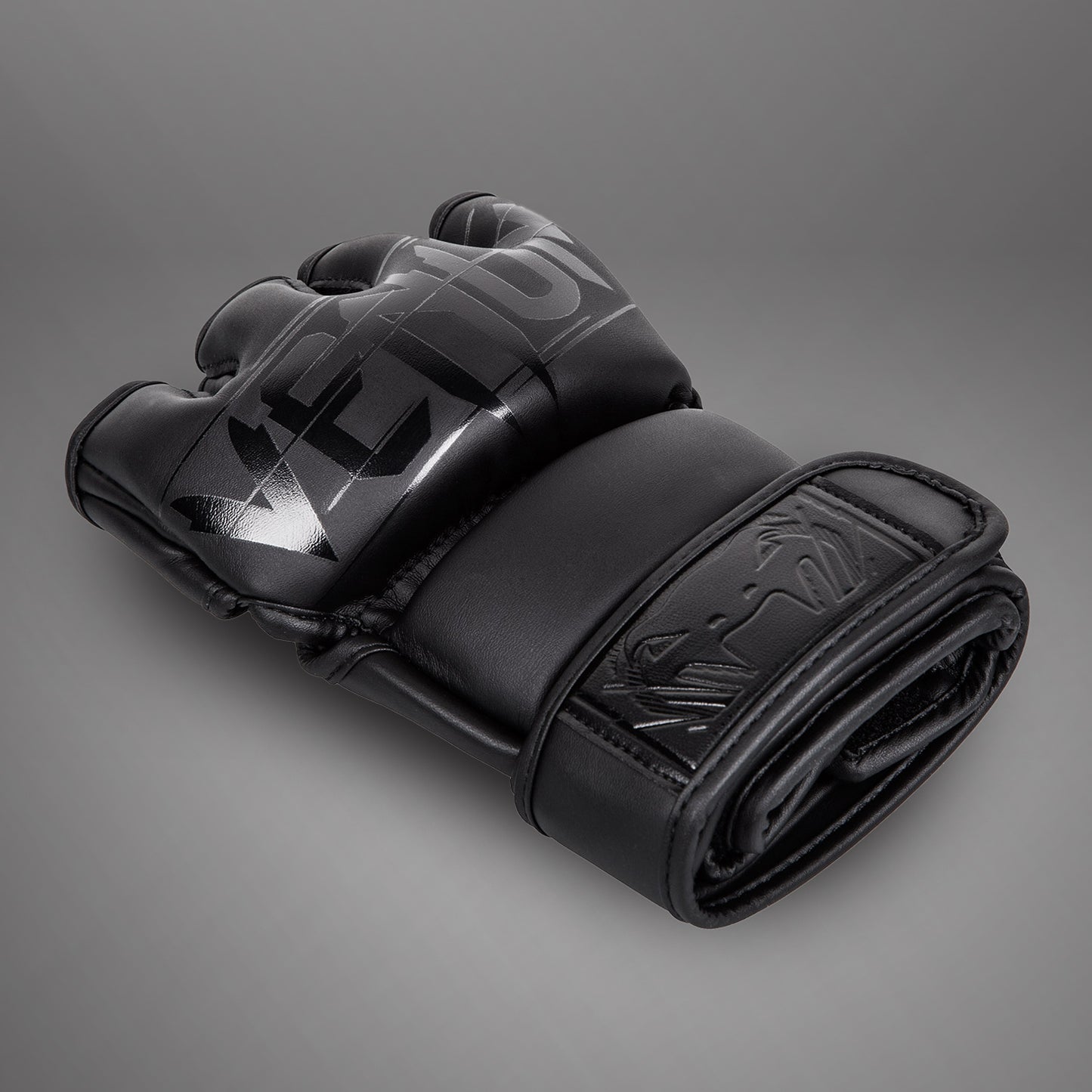 Venum Undisputed 2.0 MMA Gloves - Matte/Black