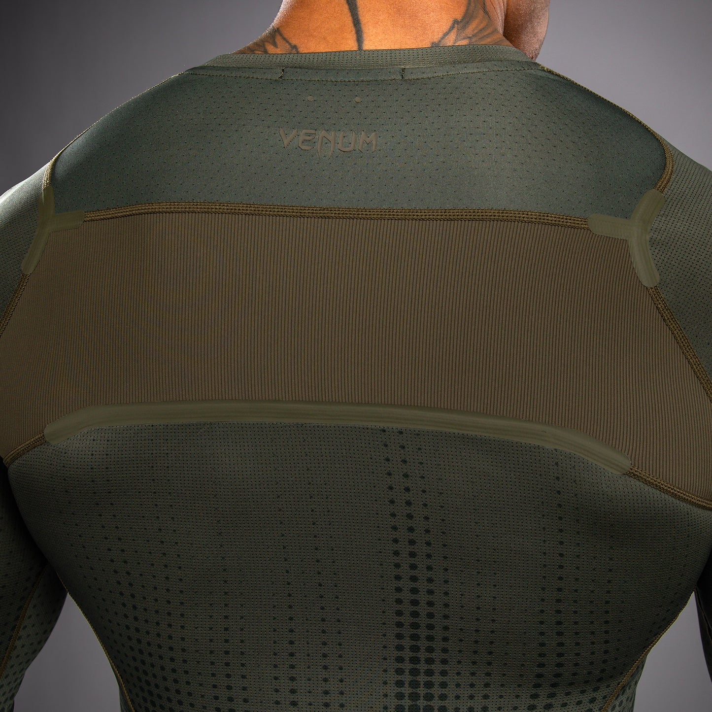 Venum Stealth Long Sleeve Rashguard - Khaki/Dark Green