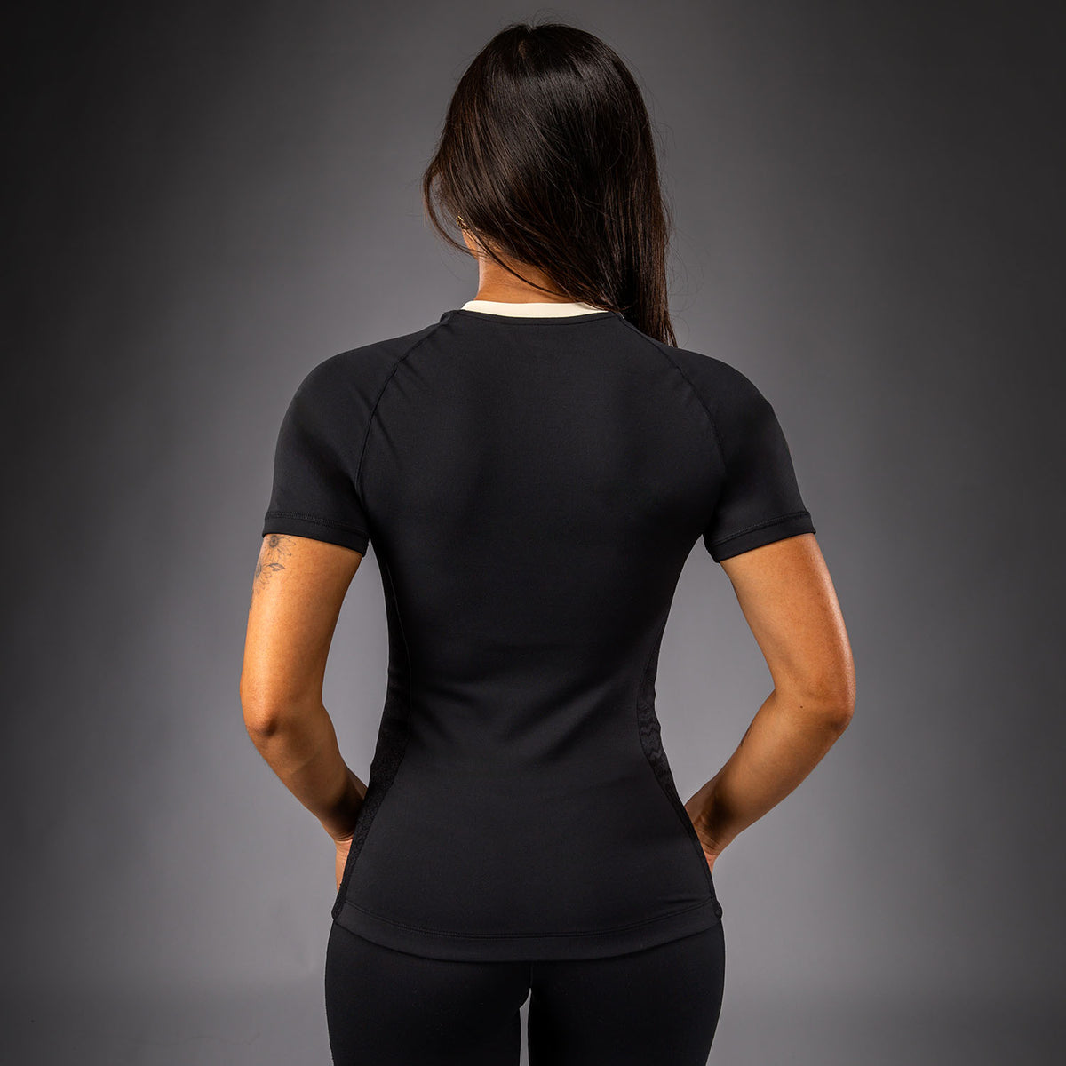 Venum Viper Women's Short Sleeve Rashguard - Black