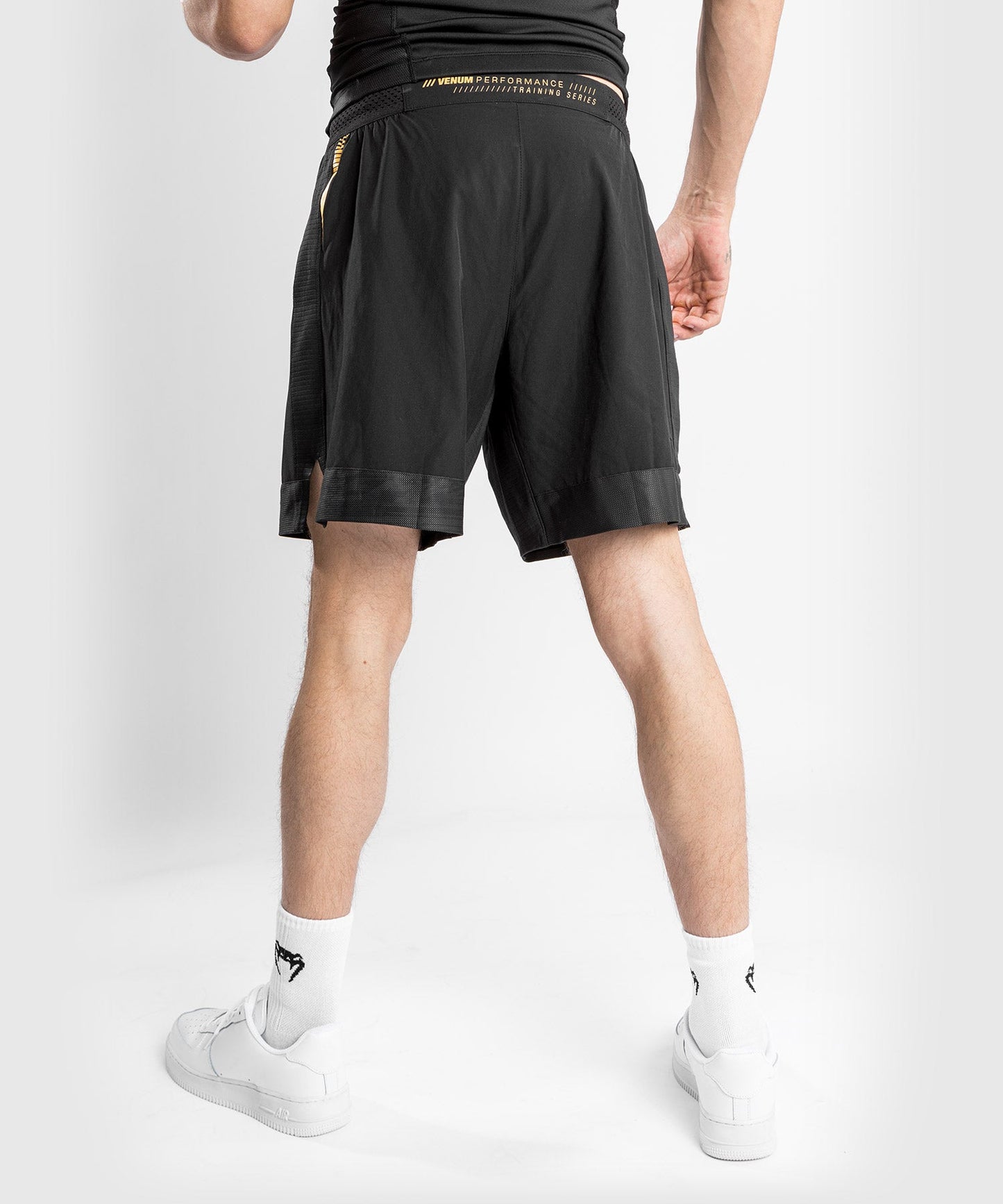 Venum Tempest 2.0 Fightshorts – Black/Gold
