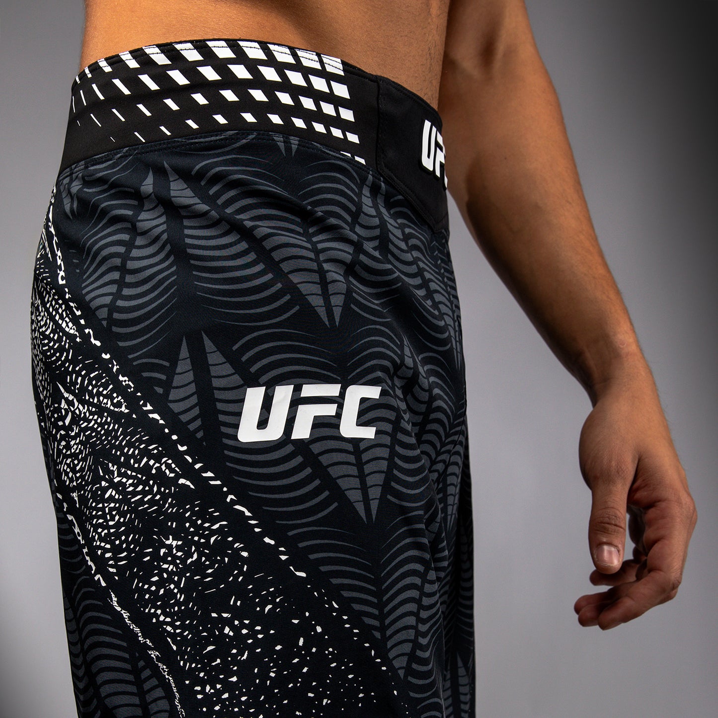 Men's UFC Zenith by Venum Black Authentic Fight Night Long Fit Fight Short