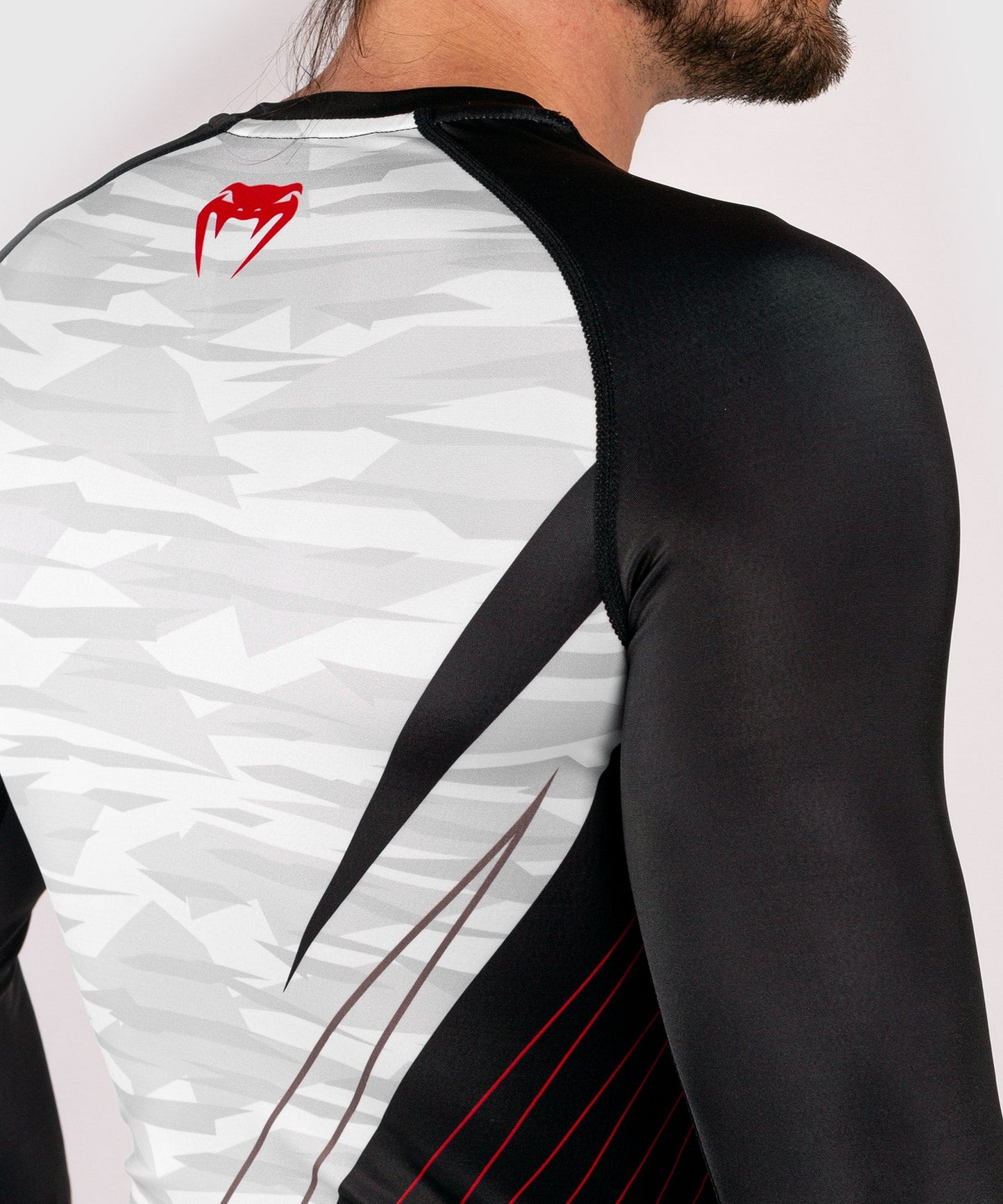 Venum Contender 5.0 Rashguard - Long sleeves - White/Camo